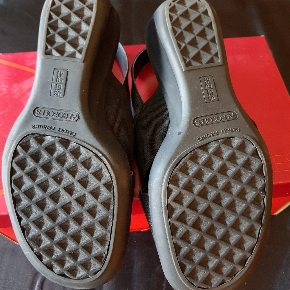 Shoes - Picture 4 of 4